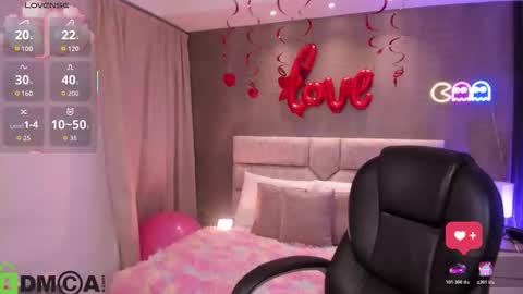 Snapshot of arinextdoor chatting on 02.10.26 Ari online show from 02.10.26