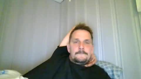 Snapshot of ariparikrigsmann chatting on 02.15.26 ariparikrigsmann online show from 02.15.26