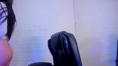 Snapshot of aris_logan chatting on 05.09.26 aris_logan online show from 05.09.26