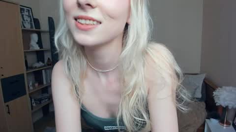 Snapshot of arlavitullo chatting on 05.28.26 Emily online show from 05.28.26