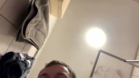 Snapshot of armyskater32 chatting on 09.13.25 armyskater32 online show from 09.13.25