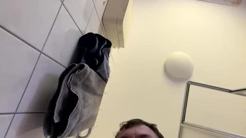 Snapshot of armyskater32 chatting on 05.25.26 armyskater32 online show from 05.25.26