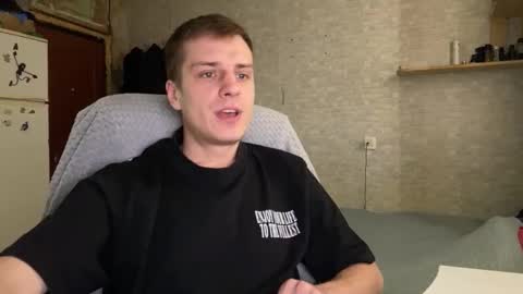 Snapshot of arnolngang chatting on 03.24.26 arnolngang online show from 03.24.26