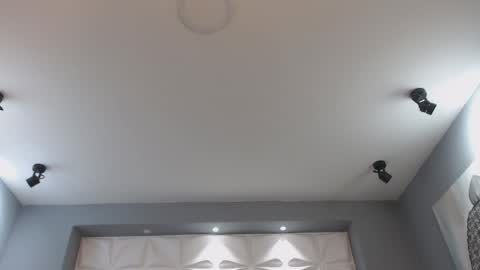 Arohom Lester online show from 10.28.25