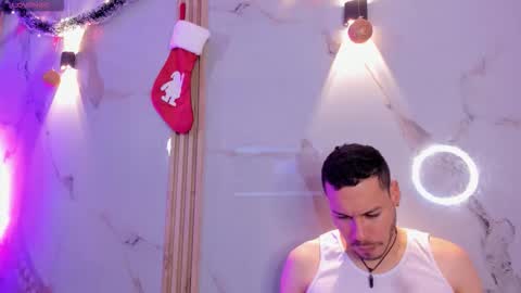 aron and molly online show from 12.20.25