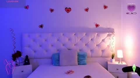 Aron cruz  online show from 03.06.25