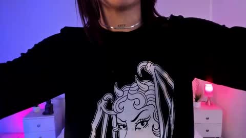 Aron cruz  online show from 09.15.25