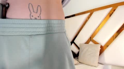 Aron cruz  online show from 04.01.26