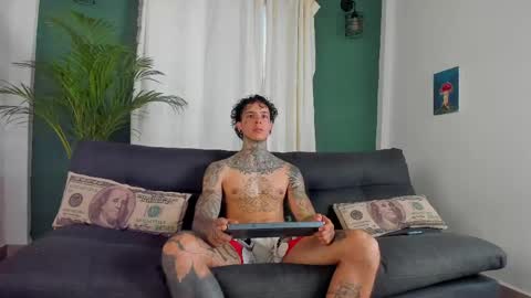 Snapshot of aron_ford chatting on 04.26.26 Aron ford online show from 04.26.26