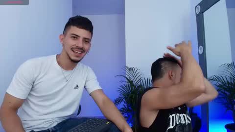 Aron Santoro online show from 11.06.25