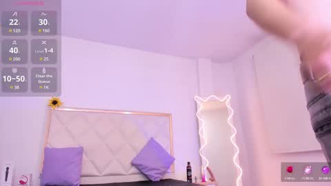 Snapshot of aron_tay chatting on 12.23.24  your aron  online show from 12.23.24