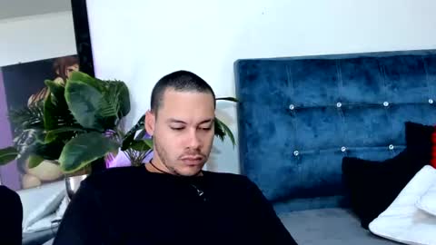 Snapshot of aronandmoli chatting on 06.21.26 aronandmoli online show from 06.21.26