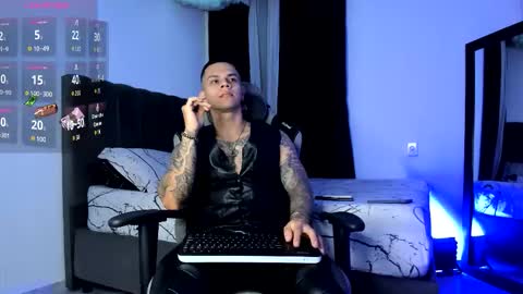 Snapshot of arondark chatting on 02.10.26 DarkMaster online show from 02.10.26