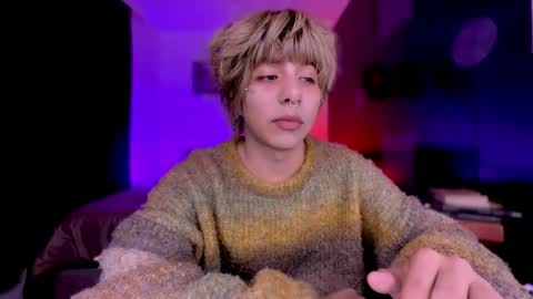 Snapshot of aronn_44 chatting on 05.27.26 Aaron online show from 05.27.26