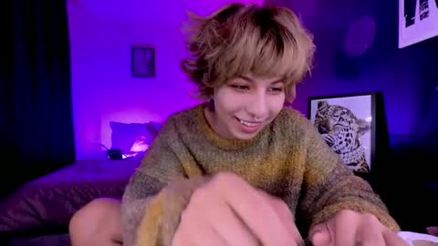 Snapshot of aronn_44 chatting on 05.31.26 Aaron online show from 05.31.26
