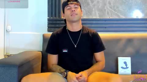 Aroon   online show from 01.16.26