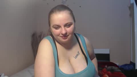 Snapshot of arriana98 chatting on 11.19.25 Arriana online show from 11.19.25