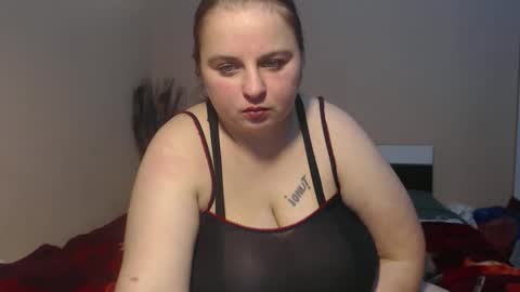 Snapshot of arriana98 chatting on 12.04.25 Arriana online show from 12.04.25
