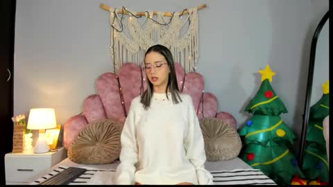 Lia Rose online show from 11.28.25