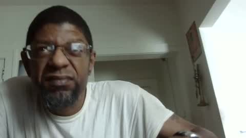 Snapshot of arteblazze chatting on 02.02.25 Arteblazze not daddy boy bitch or nigga online show from 02.02.25