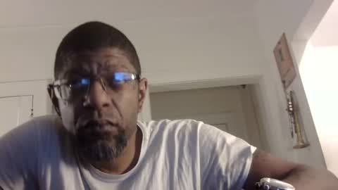 Snapshot of arteblazze chatting on 02.15.25 Arteblazze not daddy boy bitch or nigga online show from 02.15.25