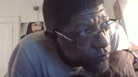 Snapshot of arteblazze chatting on 02.19.25 Arteblazze not daddy boy bitch or nigga online show from 02.19.25