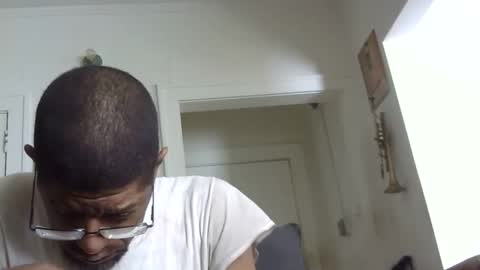 Snapshot of arteblazze chatting on 02.20.25 Arteblazze not daddy boy bitch or nigga online show from 02.20.25