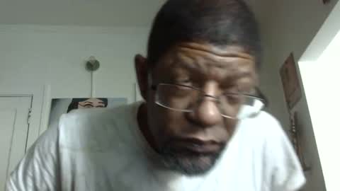 Snapshot of arteblazze chatting on 02.23.25 Arteblazze not daddy boy bitch or nigga online show from 02.23.25