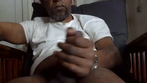 Snapshot of arteblazze chatting on 02.23.25 Arteblazze not daddy boy bitch or nigga online show from 02.23.25