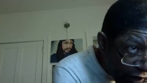 Snapshot of arteblazze chatting on 02.25.25 Arteblazze not daddy boy bitch or nigga online show from 02.25.25