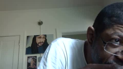 Snapshot of arteblazze chatting on 03.10.25 Arteblazze not daddy boy bitch or nigga online show from 03.10.25