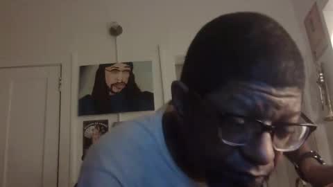 Snapshot of arteblazze chatting on 09.10.25 Arteblazze not daddy boy bitch or nigga online show from 09.10.25