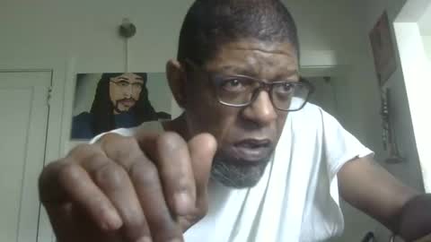 Snapshot of arteblazze chatting on 09.21.25 Arteblazze not daddy boy bitch or nigga online show from 09.21.25