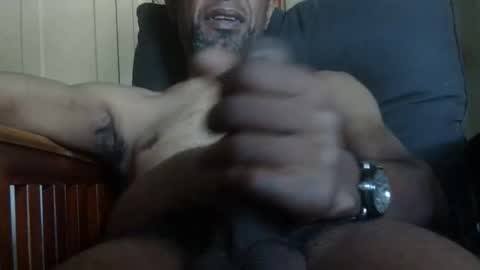 Snapshot of arteblazze chatting on 10.01.25 Arteblazze not daddy boy bitch or nigga online show from 10.01.25