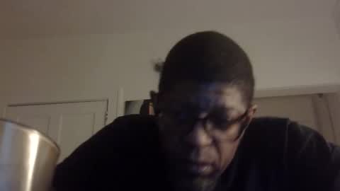 Snapshot of arteblazze chatting on 10.02.25 Arteblazze not daddy boy bitch or nigga online show from 10.02.25