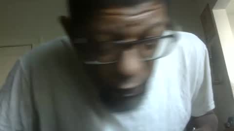 Snapshot of arteblazze chatting on 10.04.25 Arteblazze not daddy boy bitch or nigga online show from 10.04.25