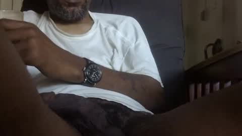 Snapshot of arteblazze chatting on 10.05.25 Arteblazze not daddy boy bitch or nigga online show from 10.05.25