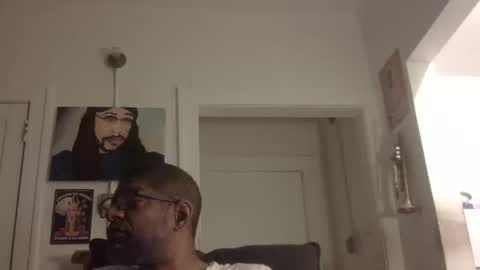 Snapshot of arteblazze chatting on 10.10.25 Arteblazze not daddy boy bitch or nigga online show from 10.10.25