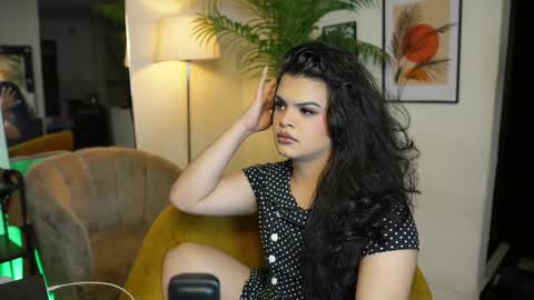 Chloe  online show from 01.18.25