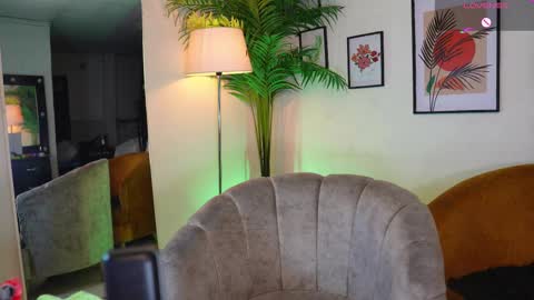 Chloe  online show from 03.09.25