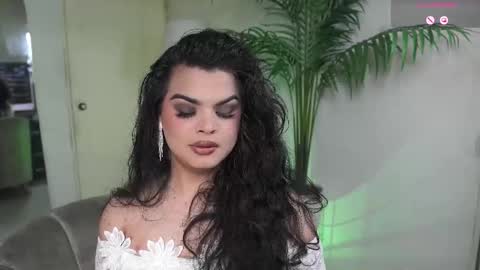 Chloe  online show from 10.08.25