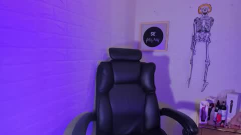 artenisa_tay69 online show from 10.22.25