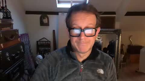 artisterotic online show from 11.19.25