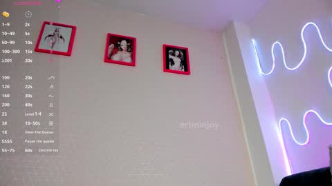 MIA OF artmiajoy online show from 01.08.26