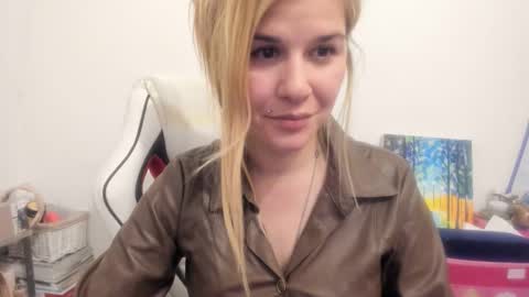 MIA online show from 11.17.25