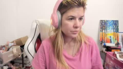 MIA online show from 12.02.25