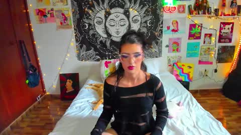 Isabella Cherry online show from 03.18.26