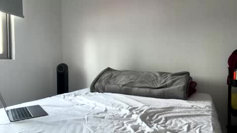 Andreias Lux online show from 09.25.25