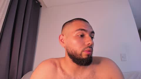 Snapshot of arturguy01 chatting on 02.24.25 arturguy01 online show from 02.24.25