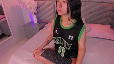 ARY THOMPSON online show from 01.18.25